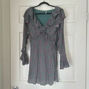 Free People NWT Sweetest thing floral Ruffle Bell sleeve V-neck Satin dress